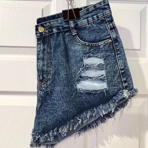 Raw Hem Ripped Denim Shorts